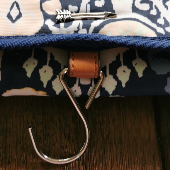 Travel Fold Up Cosmetics/Jewelry Bag - Picture 2 of 7